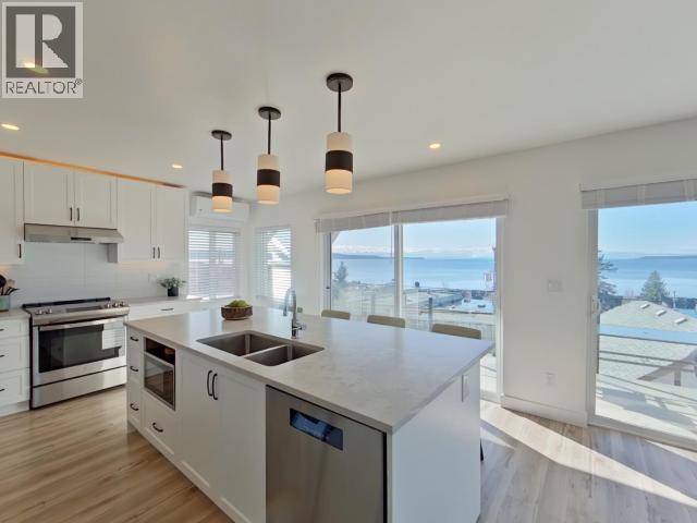 A, B, C-6848 COURTENAY STREET, Powell River