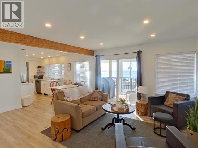 A, B, C-6848 COURTENAY STREET, Powell River