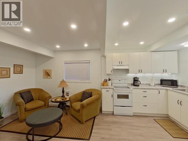 A, B, C-6848 COURTENAY STREET, Powell River