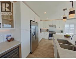 3pc Bathroom - A, B, C-6848 Courtenay Street, Powell River, BC V8A1X2 Photo 14