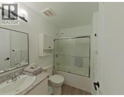 A, B, C-6848 Courtenay Street, Powell River, BC V8A1X2 Photo 56