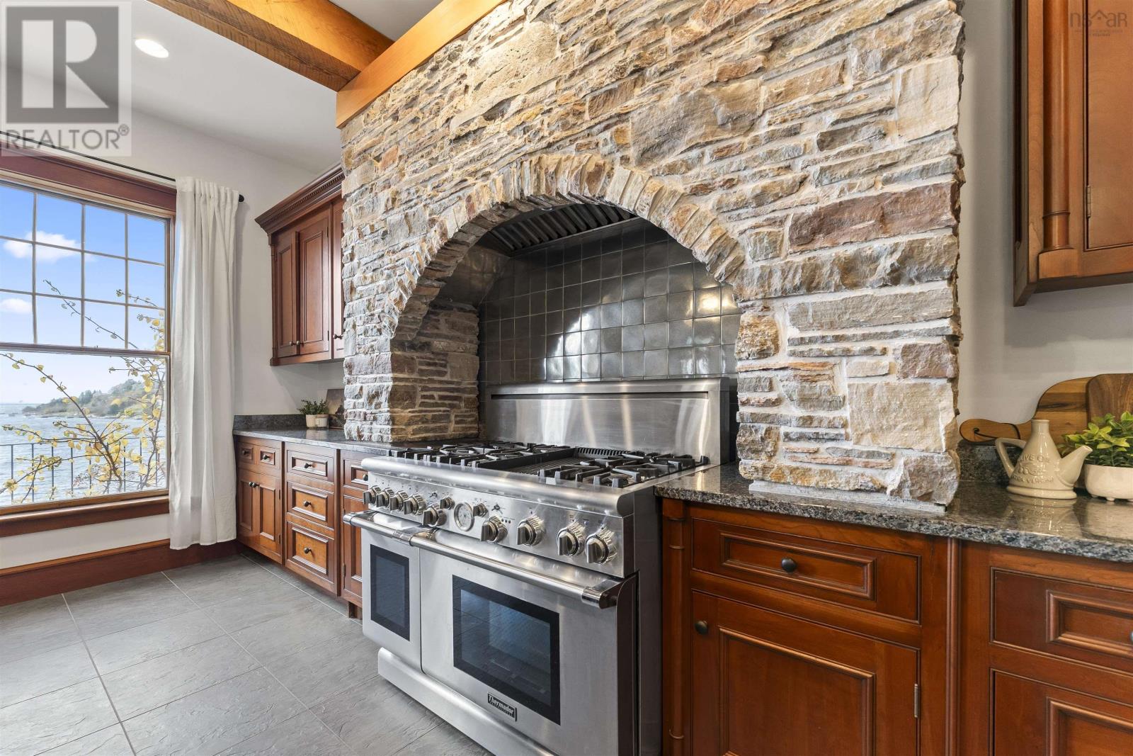 Property 3 of 46 of 13 Shepherds Lane