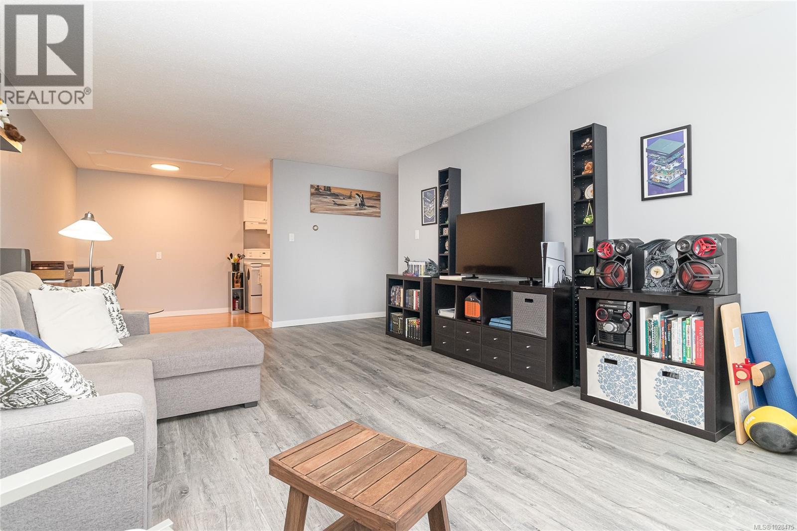 #208 1680 Poplar Ave - 5