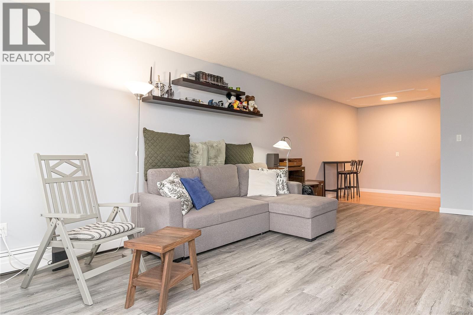 #208 1680 Poplar Ave - 3