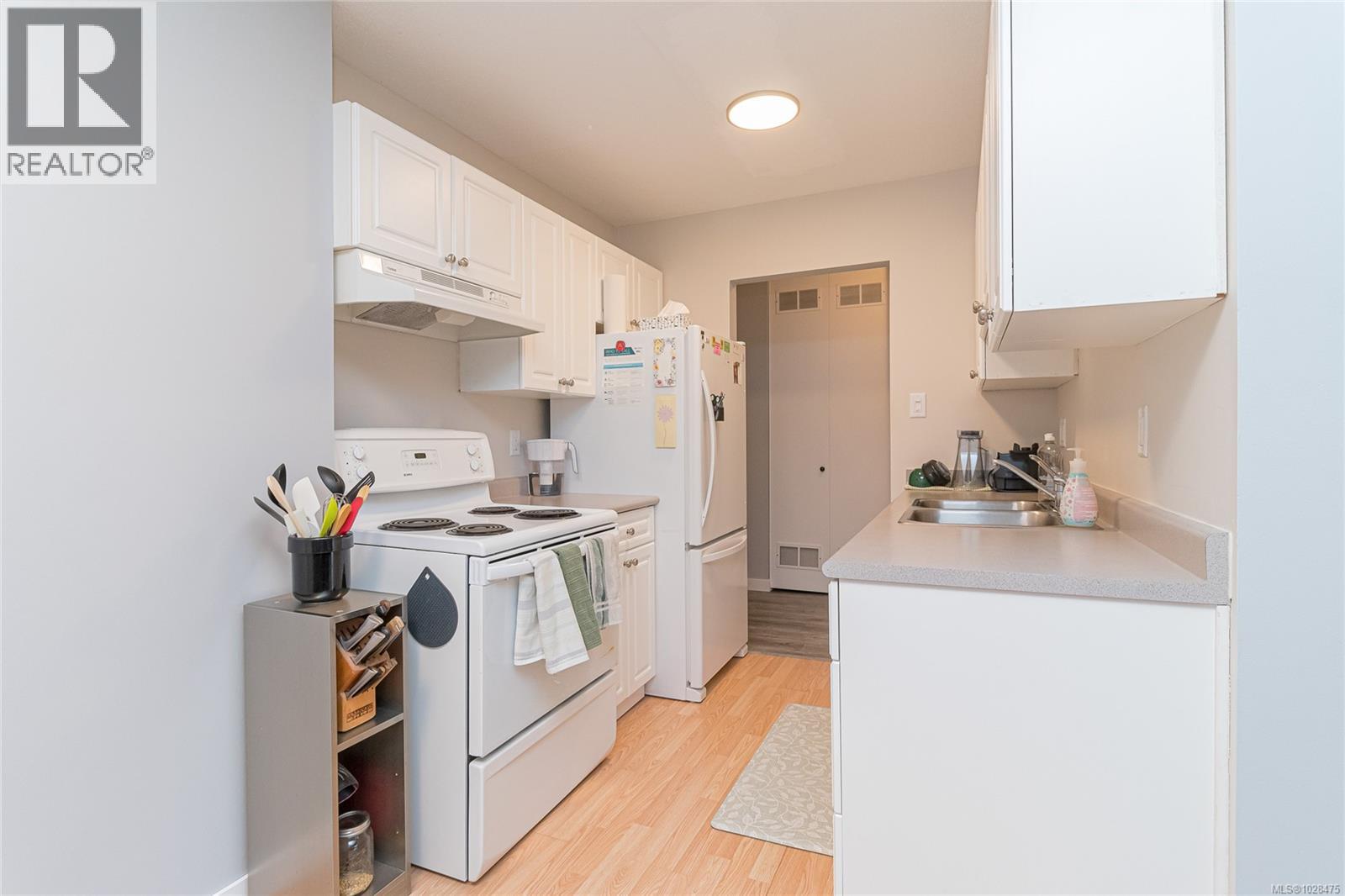 #208 1680 Poplar Ave - 7