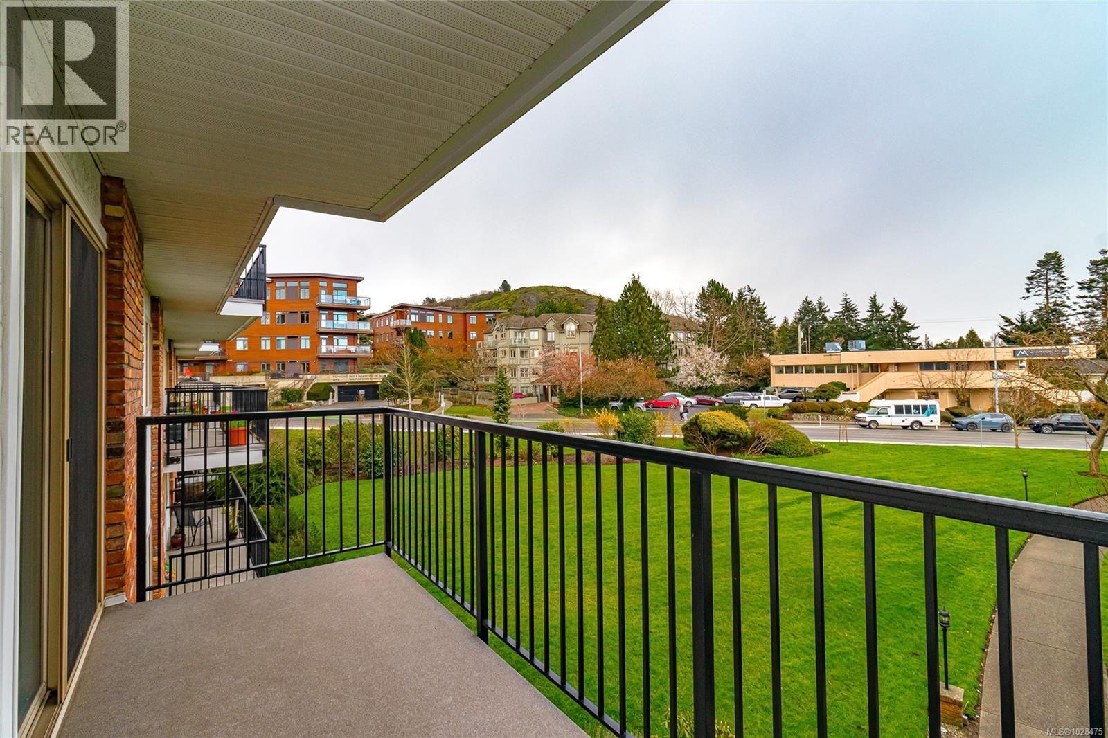 #208 1680 Poplar Ave - 16