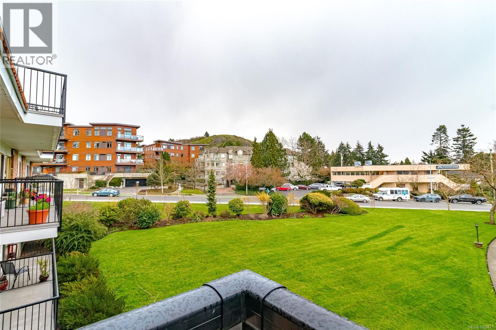 #208 1680 Poplar Ave - 15