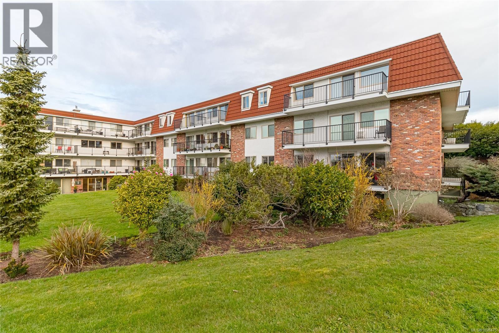 #208 1680 Poplar Ave - 26