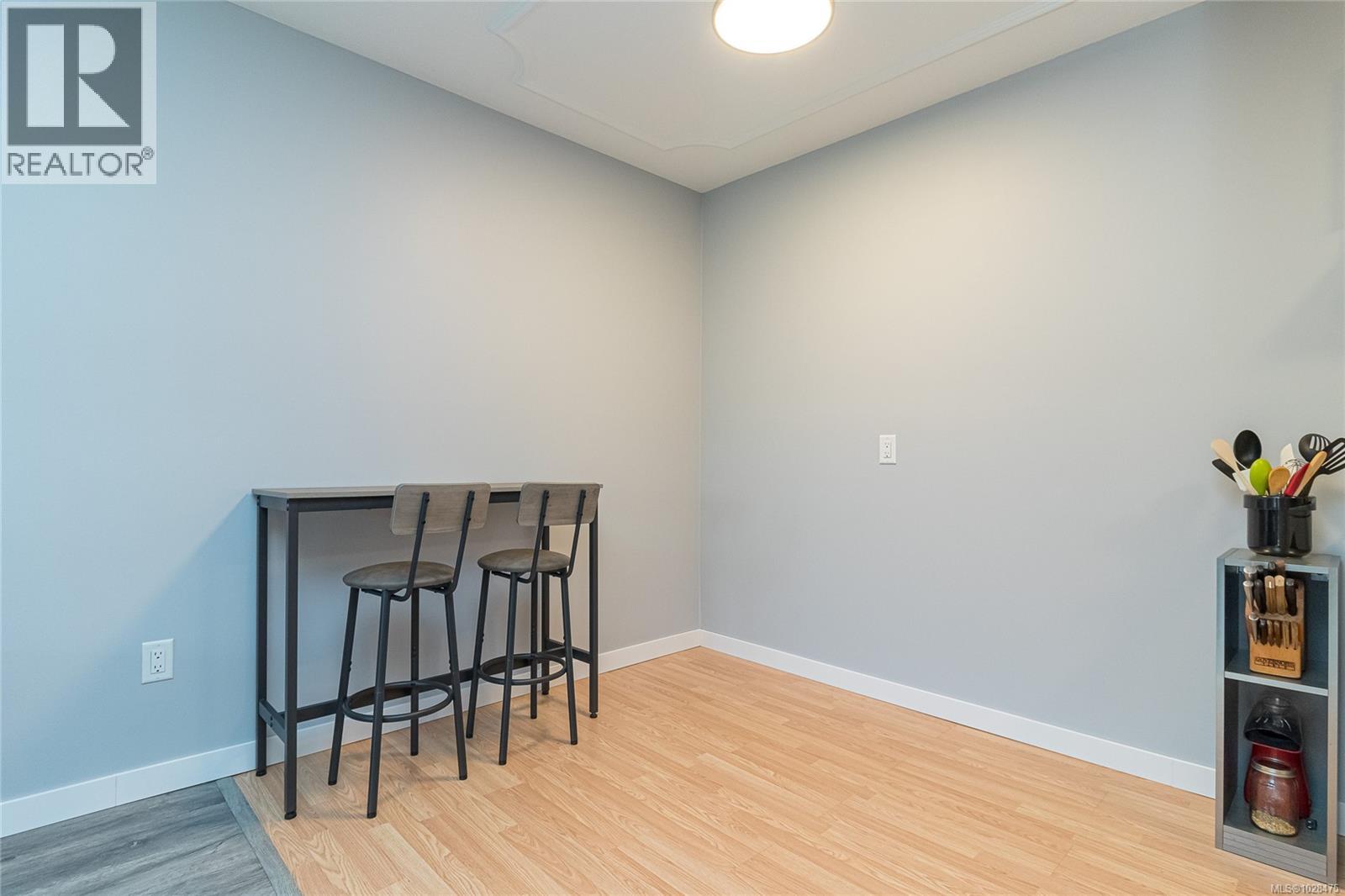 #208 1680 Poplar Ave - 8