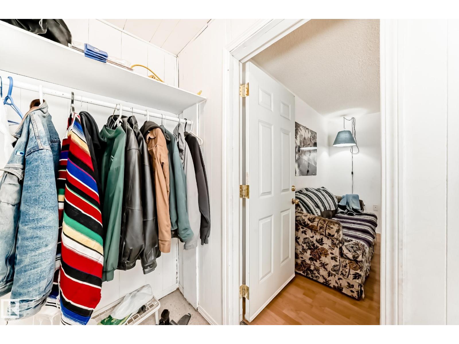 15515 92A AV NW, Edmonton