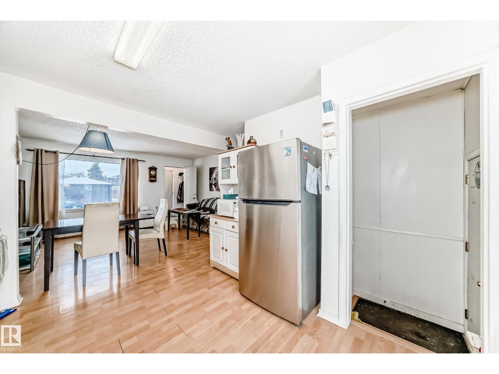 15515 92A AV NW, Edmonton