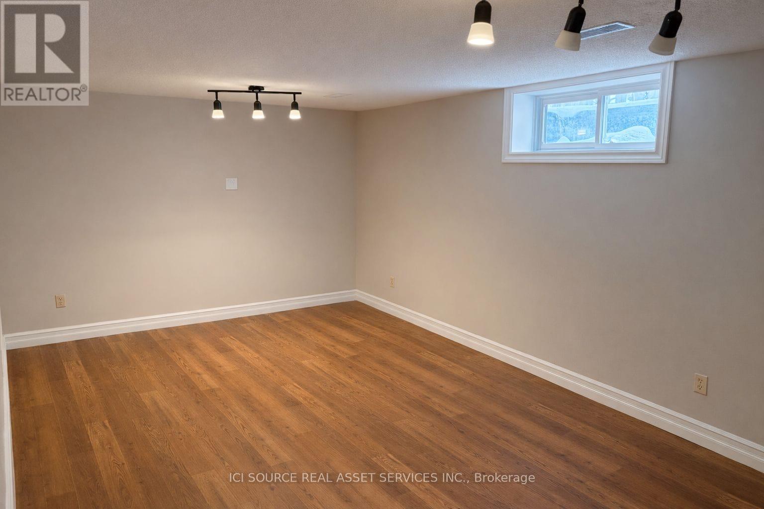 1593 MURPHY ROAD - 30