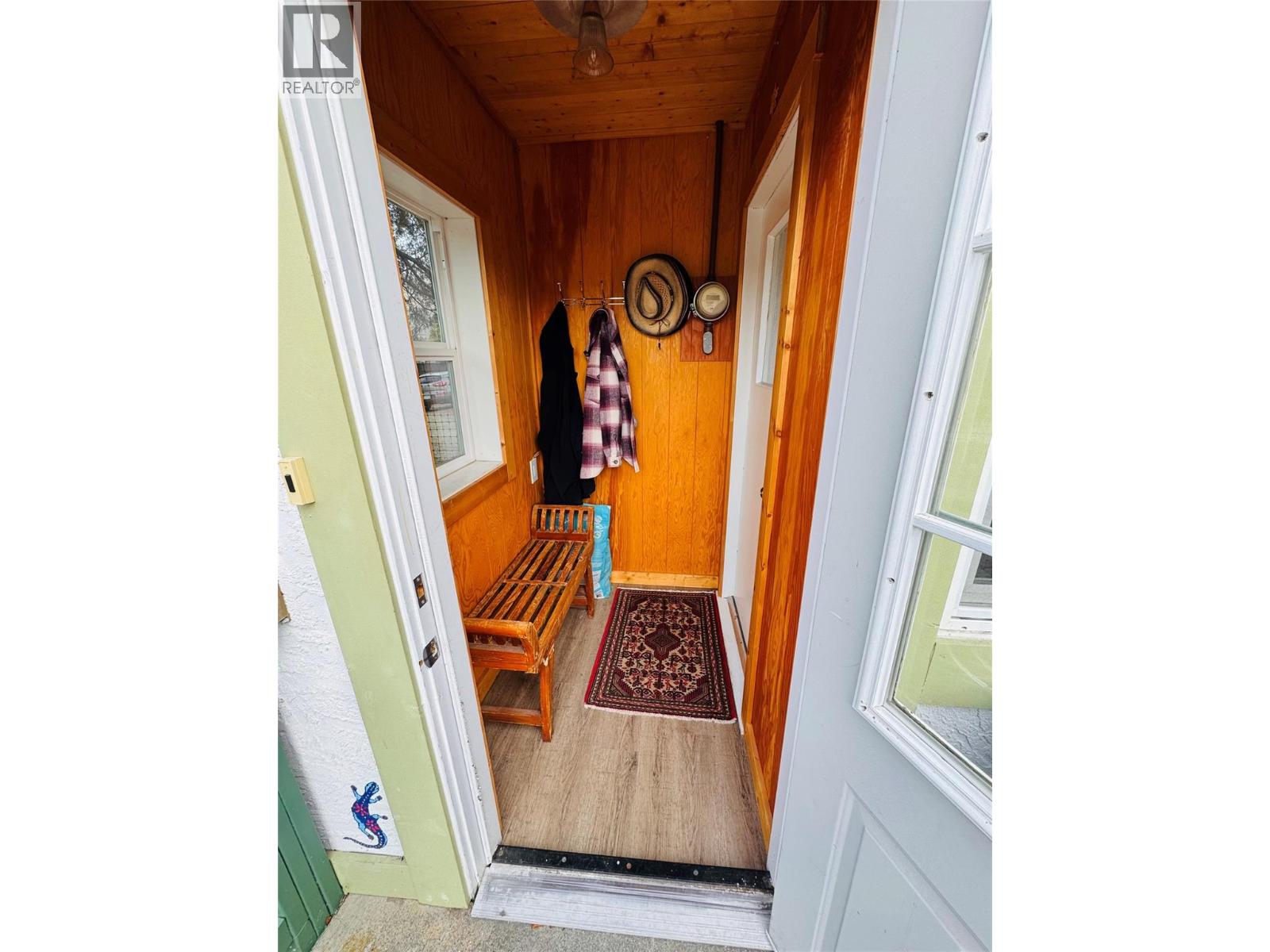 904 KETTLE RIVER Drive, Grand Forks