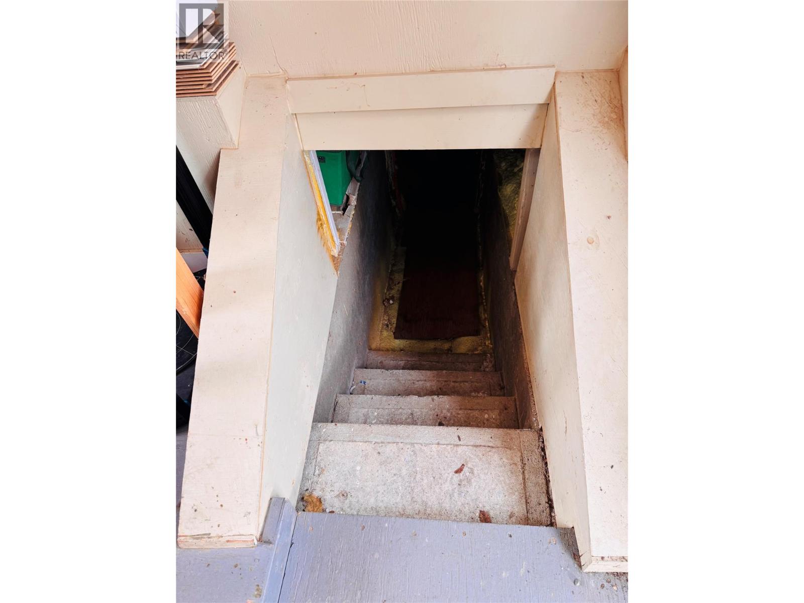 904 KETTLE RIVER Drive, Grand Forks