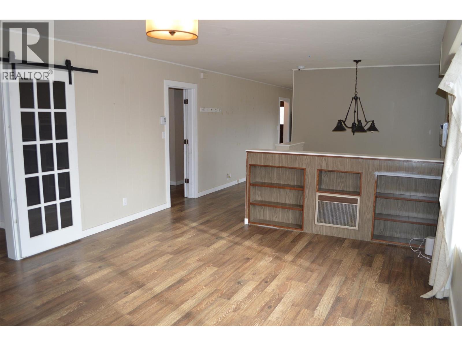 6805 Reservoir Road, Grand Forks