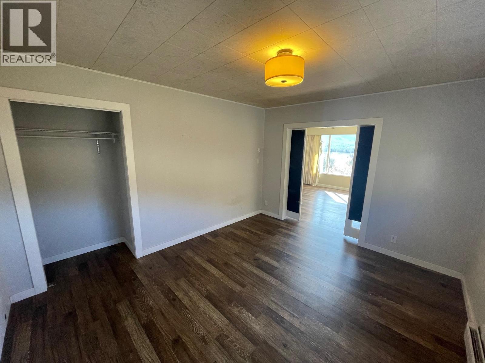 6805 Reservoir Road, Grand Forks