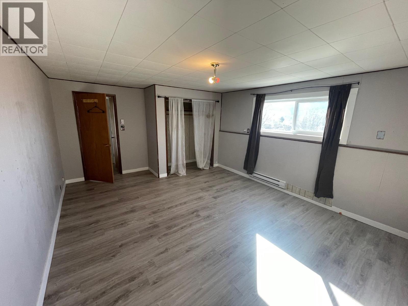 6805 Reservoir Road, Grand Forks