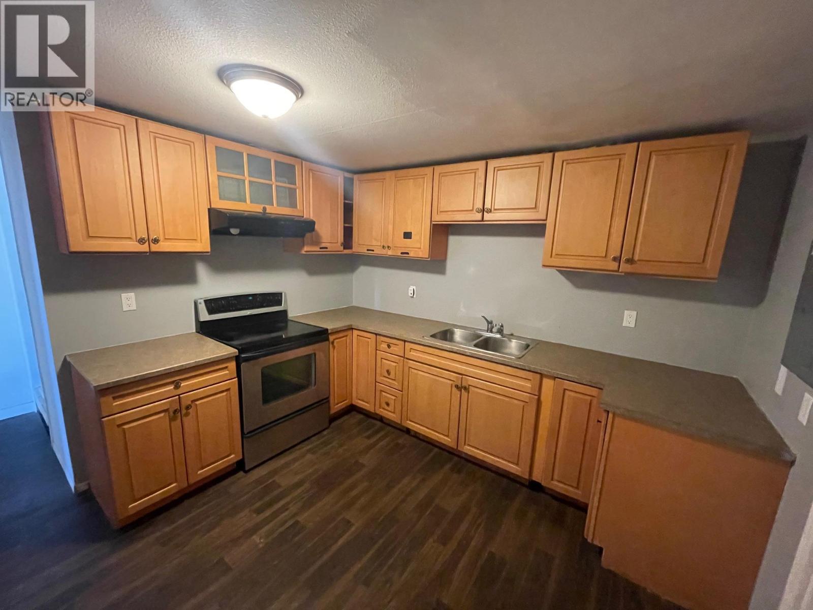 6805 Reservoir Road, Grand Forks