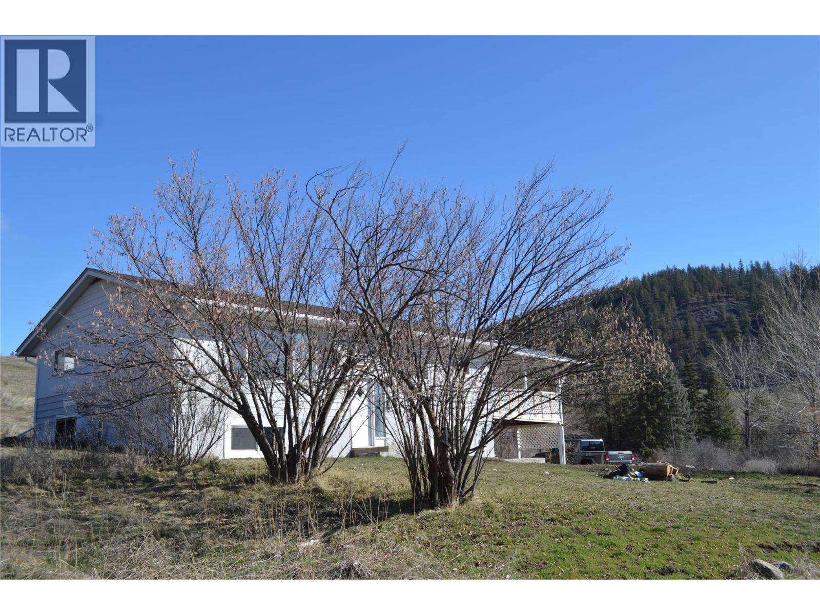 6805 Reservoir Road, Grand Forks