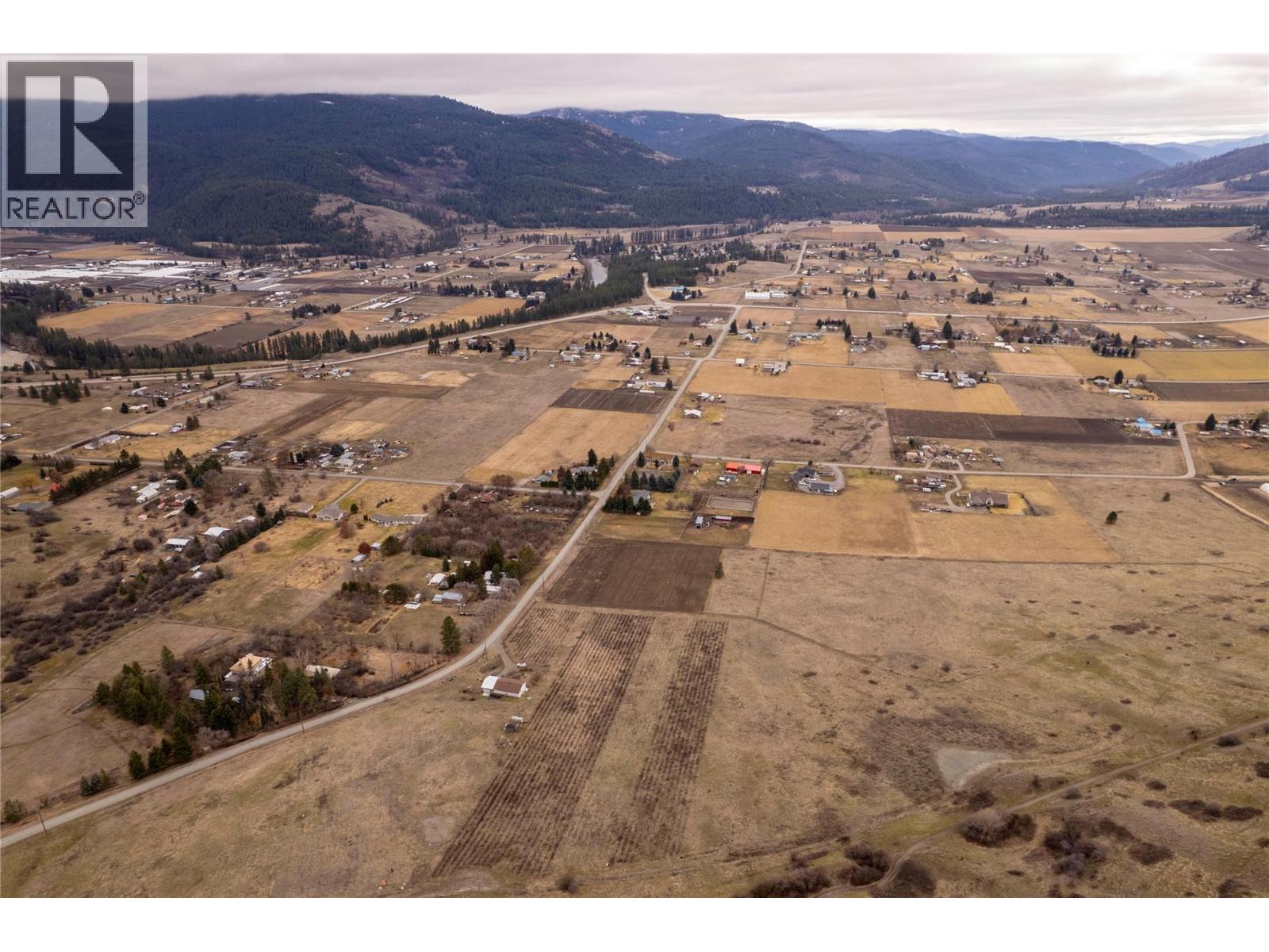 6805 Reservoir Road, Grand Forks