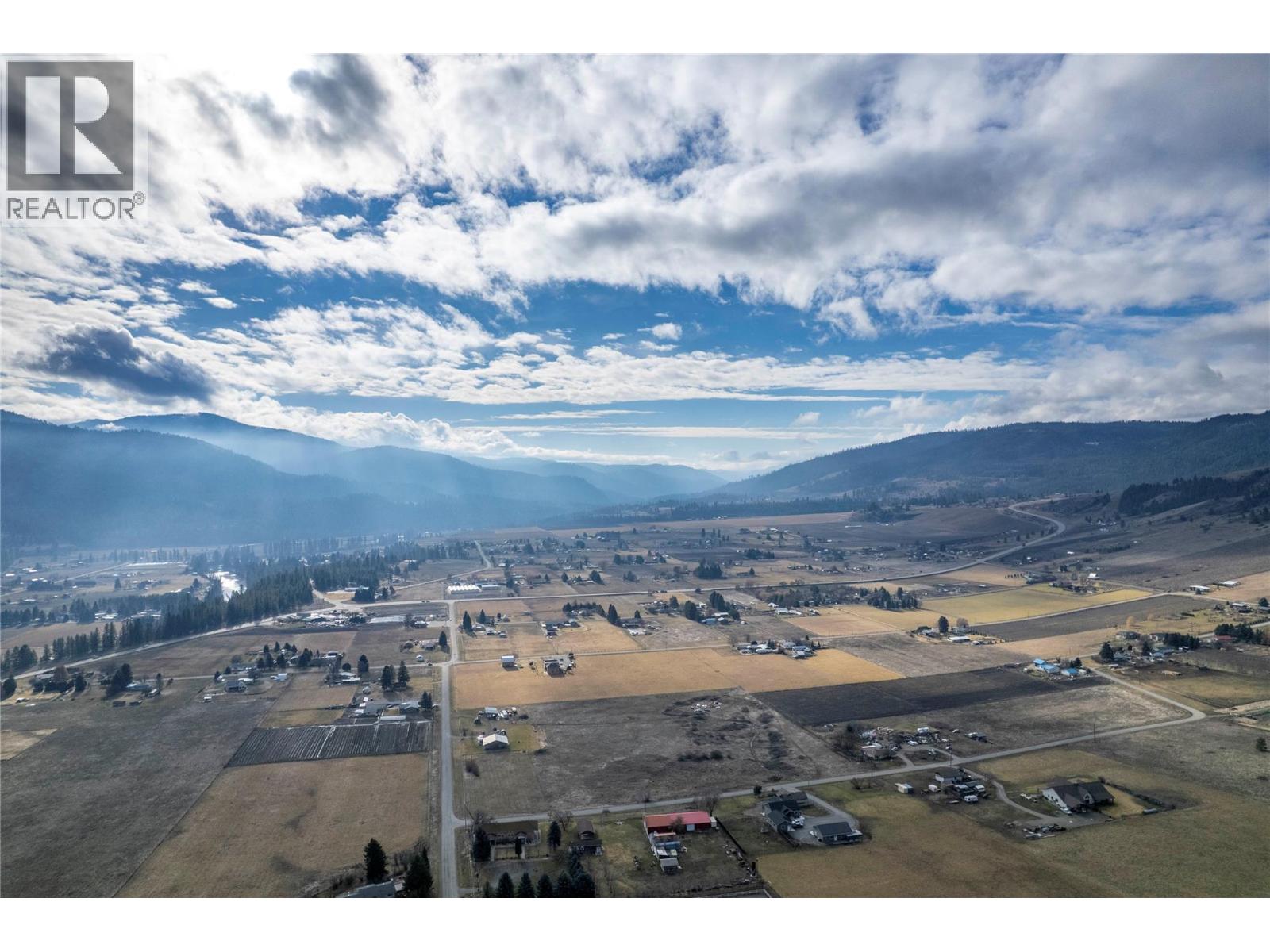 6805 Reservoir Road, Grand Forks