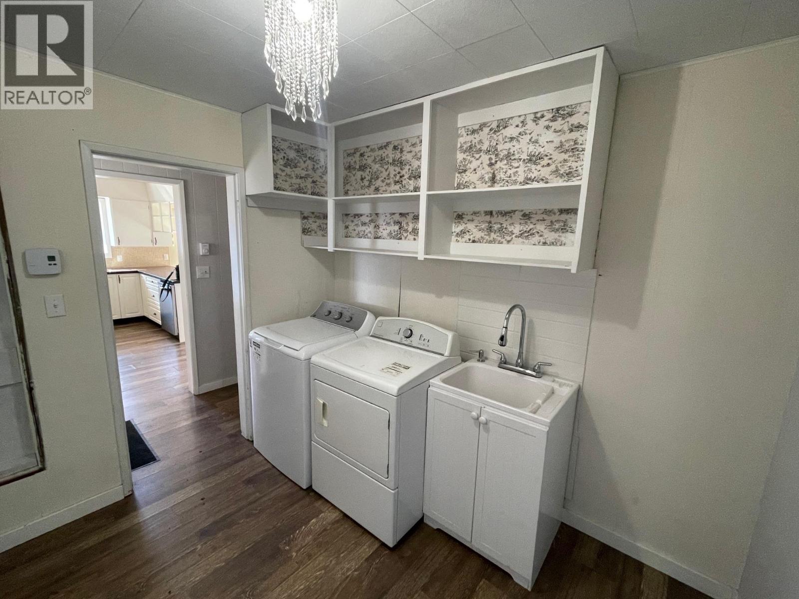 6805 Reservoir Road, Grand Forks