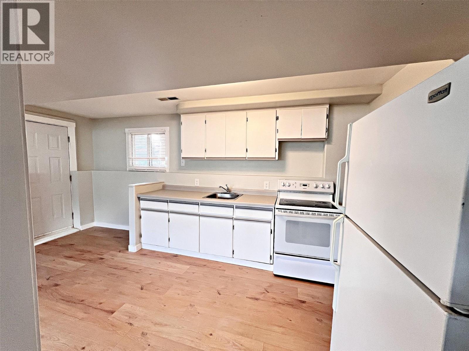 4809 Princeton Avenue - 36