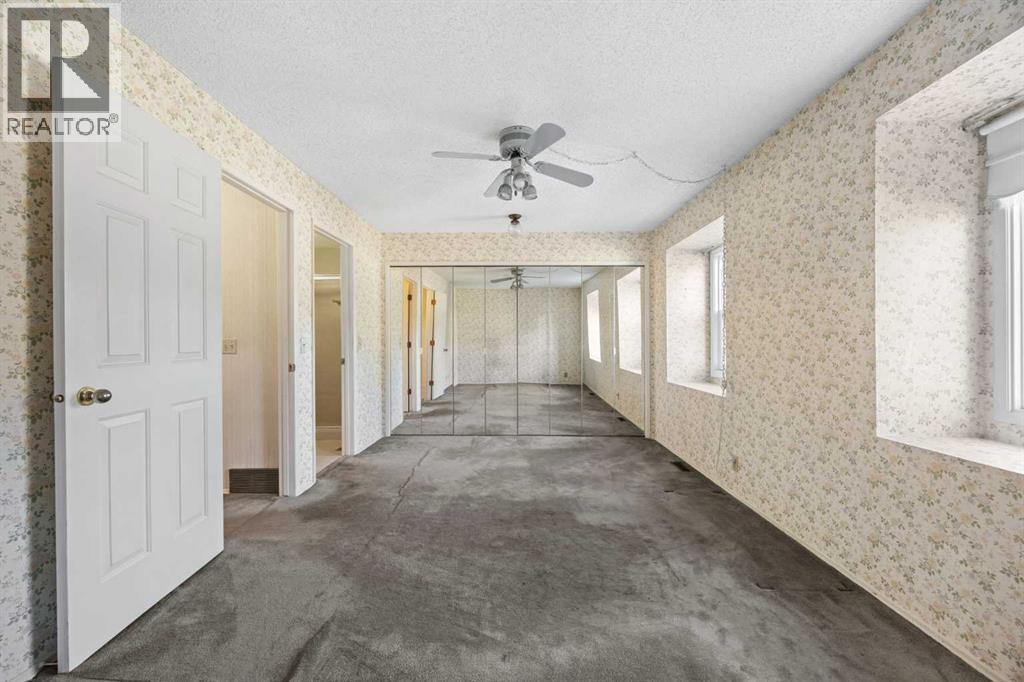 Single Family House for Sale in    Street SW Woodbine Calgary 