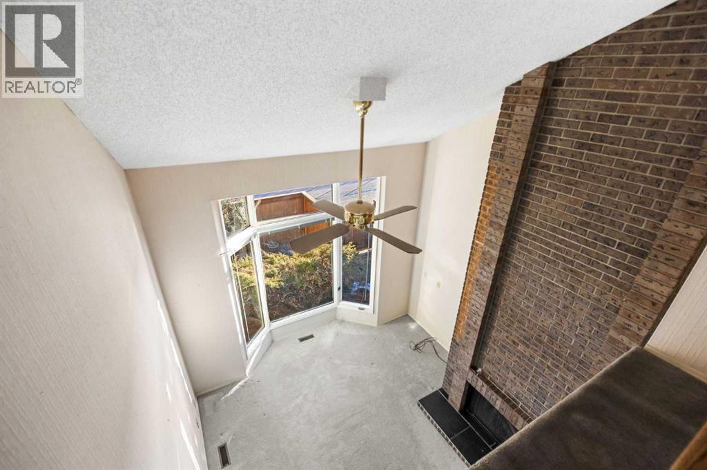 Single Family House for Sale in    Street SW Woodbine Calgary 