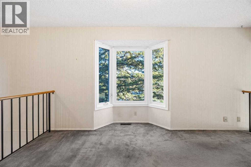 Single Family House for Sale in    Street SW Woodbine Calgary 