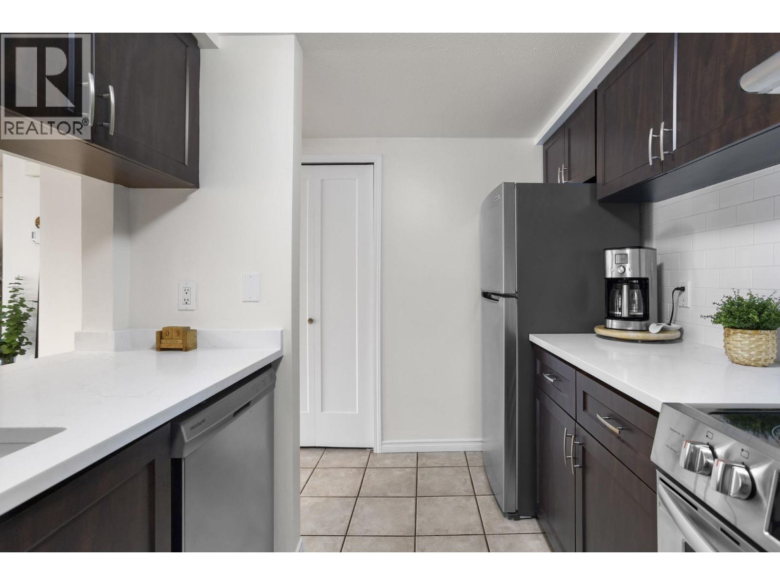 6 340 GINGER DRIVE, New Westminster