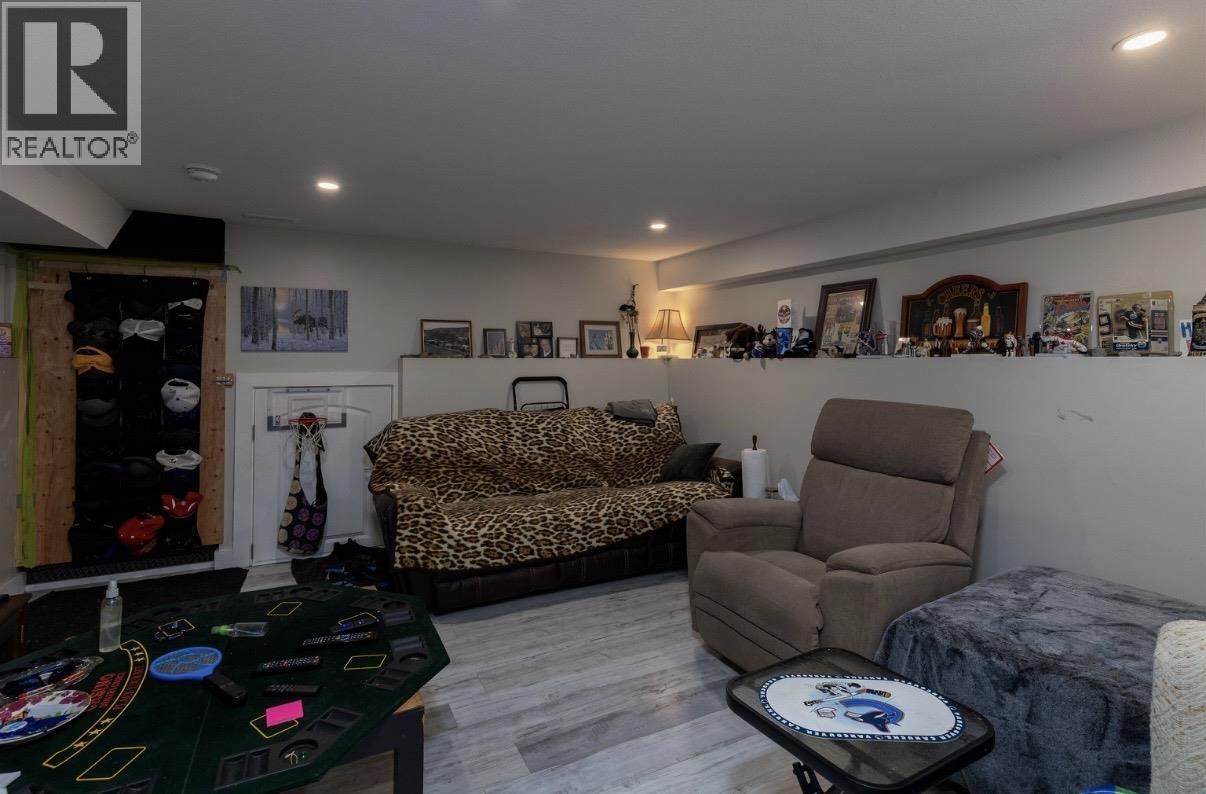 4427 GREIG Avenue, Terrace