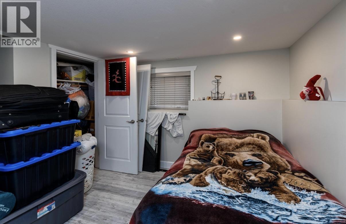 4427 GREIG Avenue, Terrace