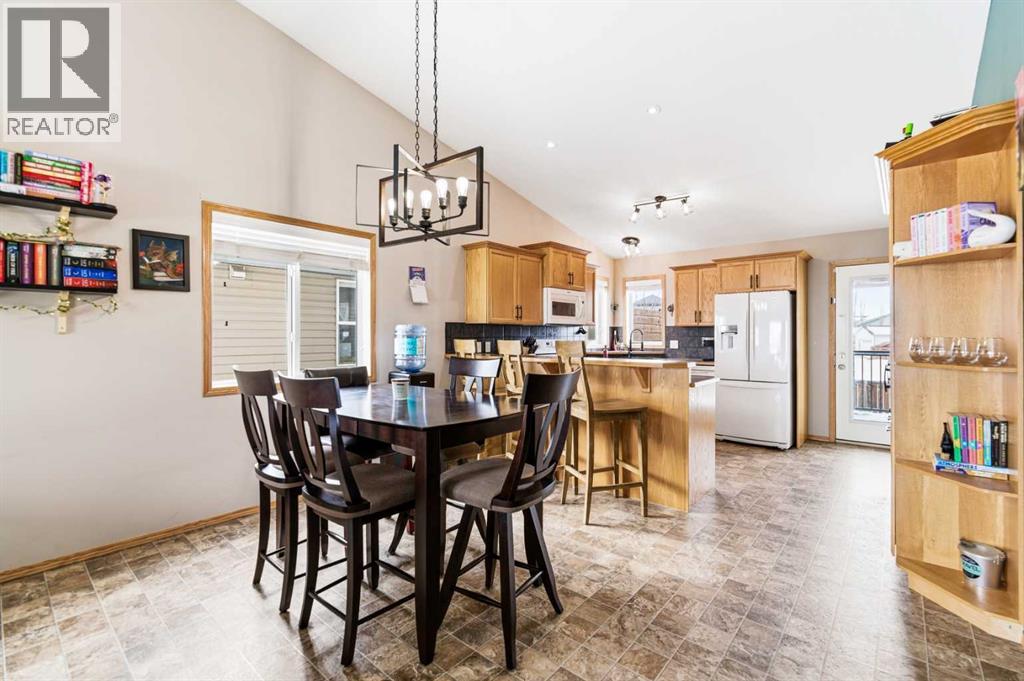 22 Mcdougall Close, Penhold