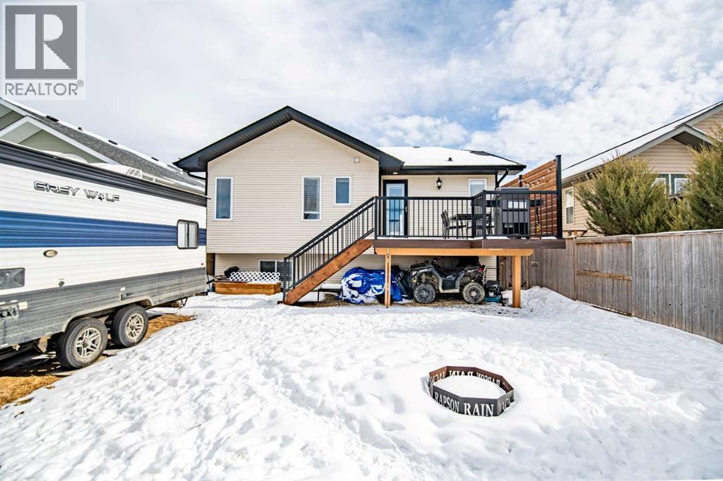 22 Mcdougall Close, Penhold