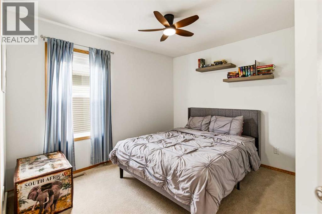 22 Mcdougall Close, Penhold