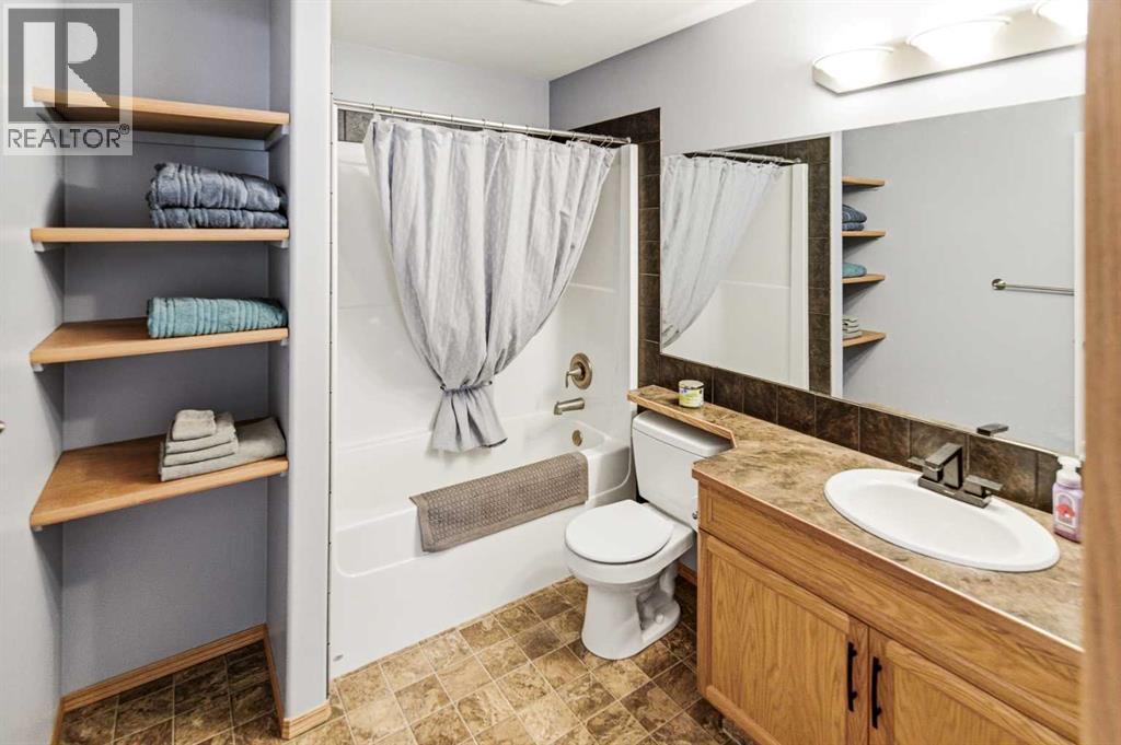 22 Mcdougall Close, Penhold