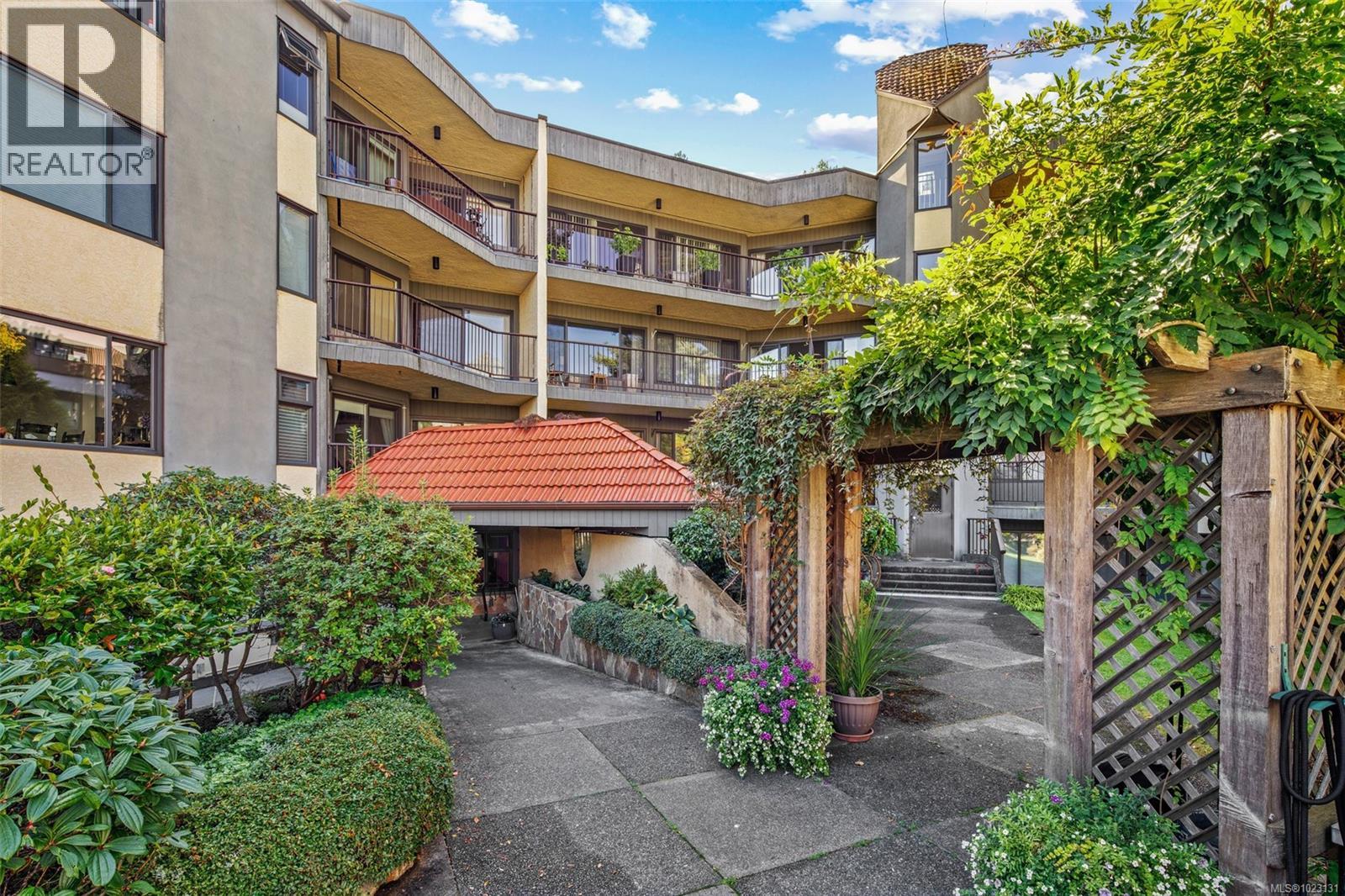 #108 1149 ROCKLAND AVE - 37