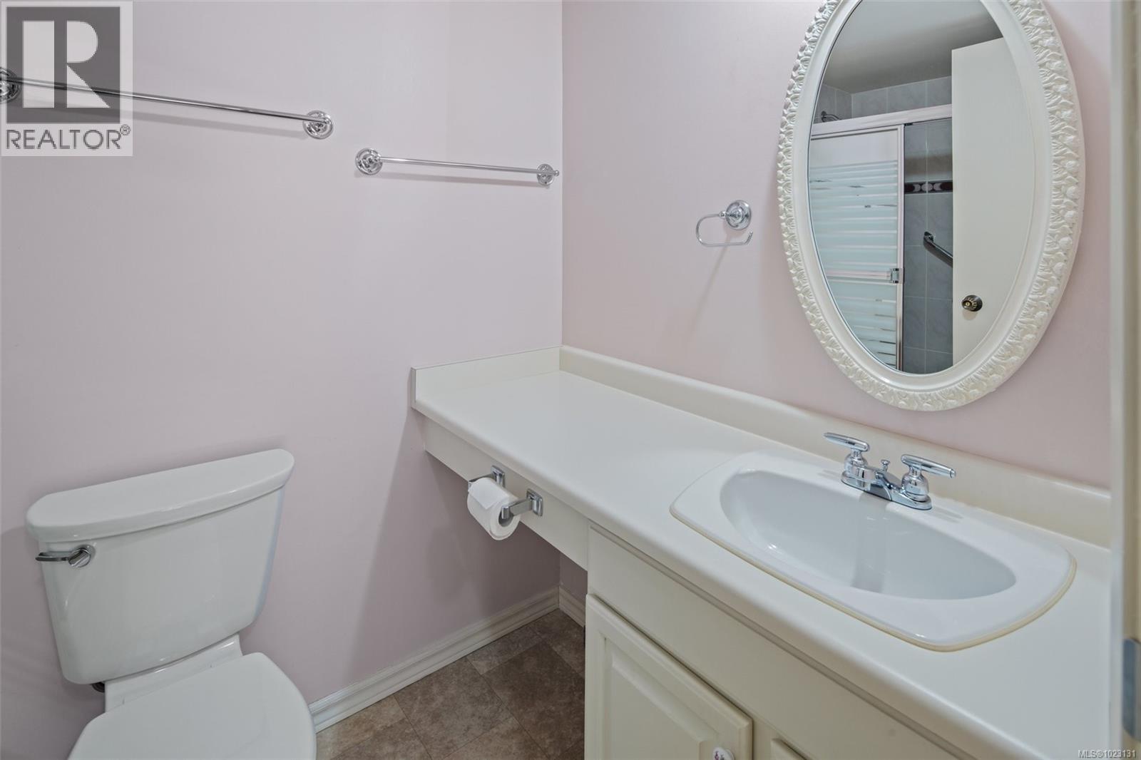 #108 1149 ROCKLAND AVE - 23