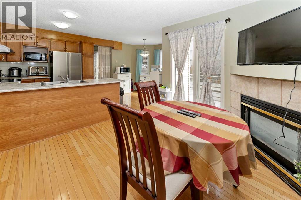 Single Family House for Sale in  Hawkmount Green NW Hawkwood Calgary 