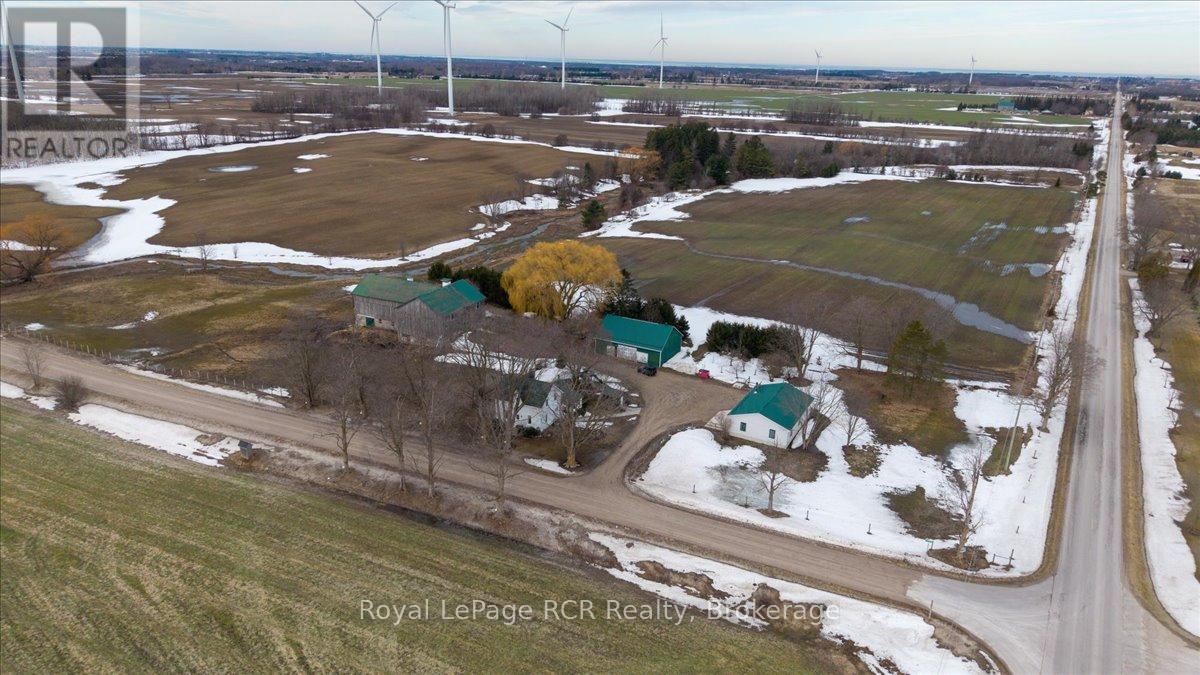 349 20 SIDE ROAD — photo 22