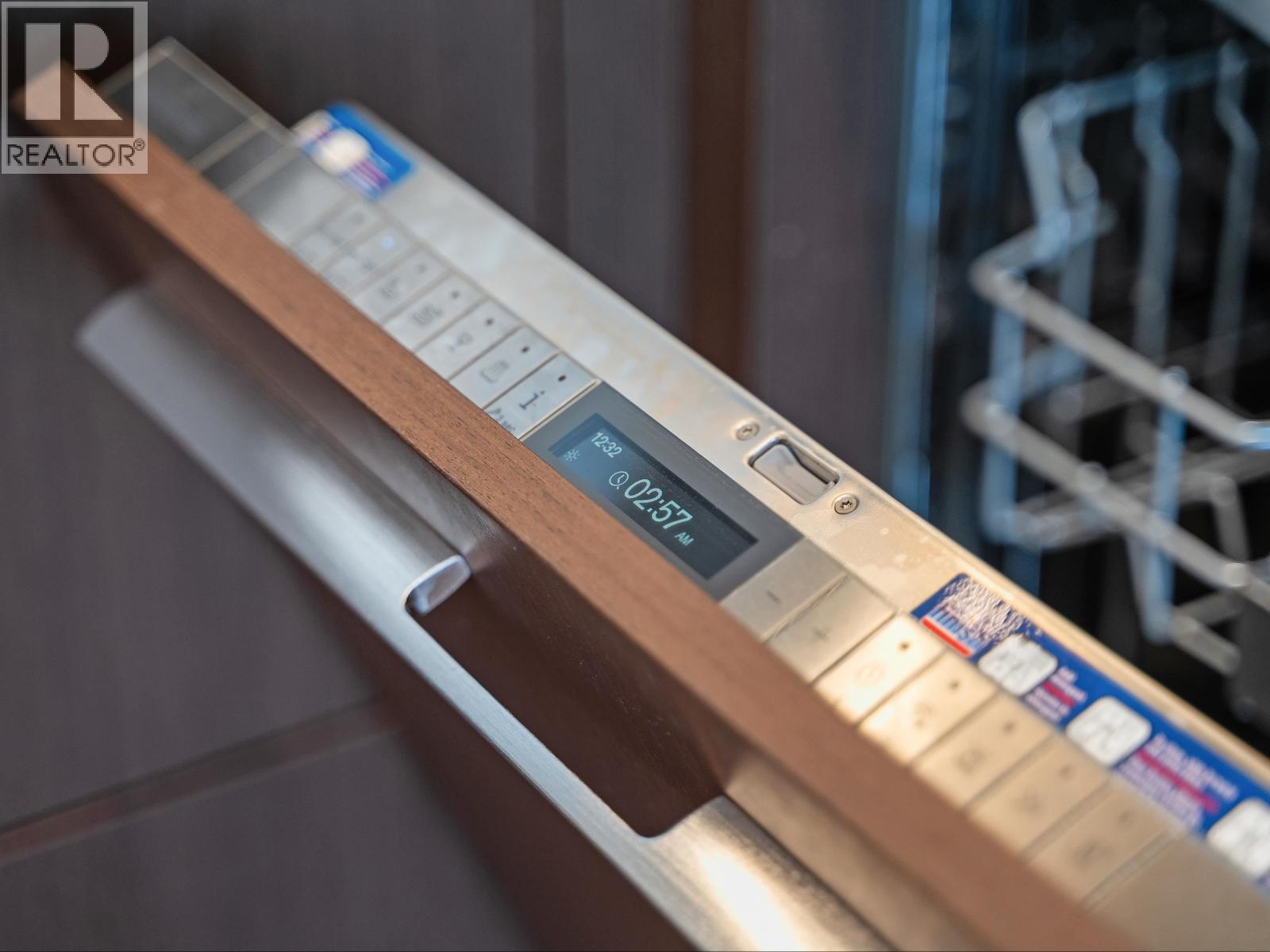 2004 1632 LIONS GATE LANE, North Vancouver