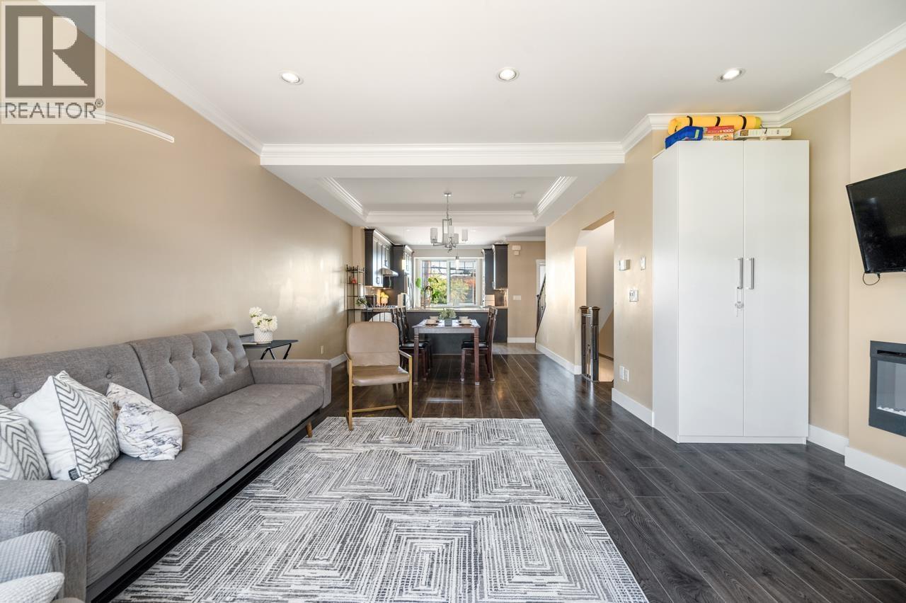 #11-9733 BLUNDELL Road, Richmond