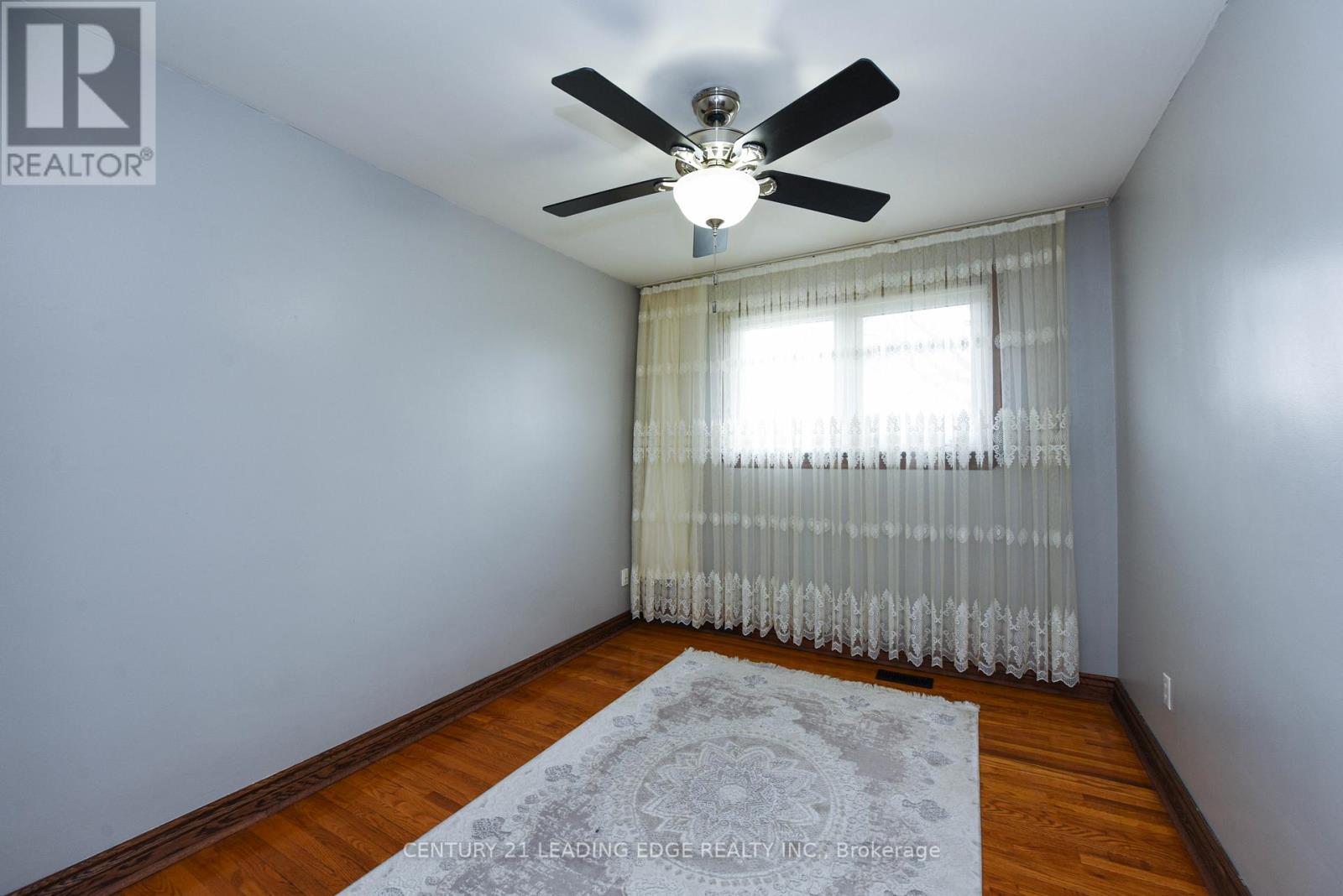 34 PARAGON ROAD - 13