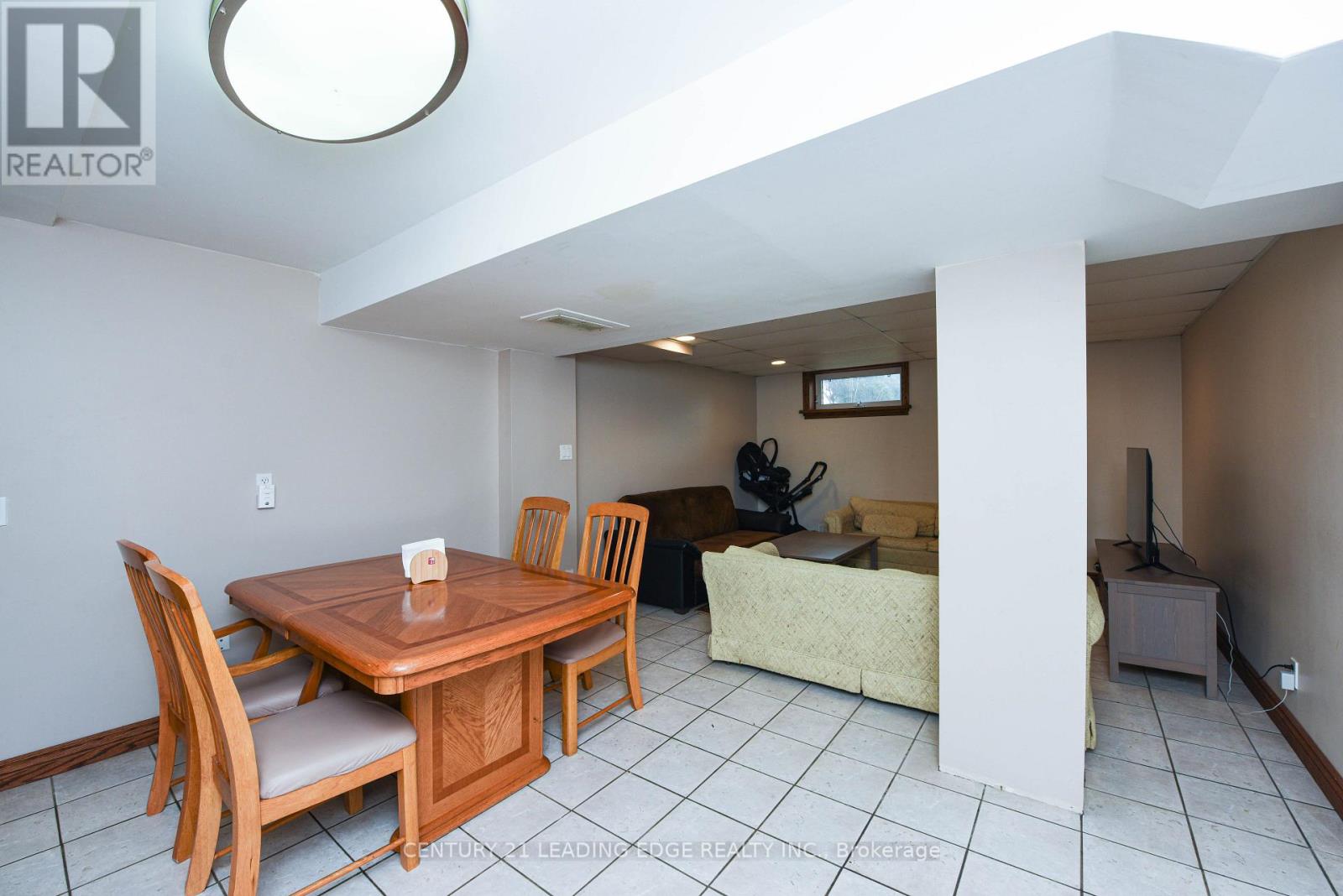 34 PARAGON ROAD - 25