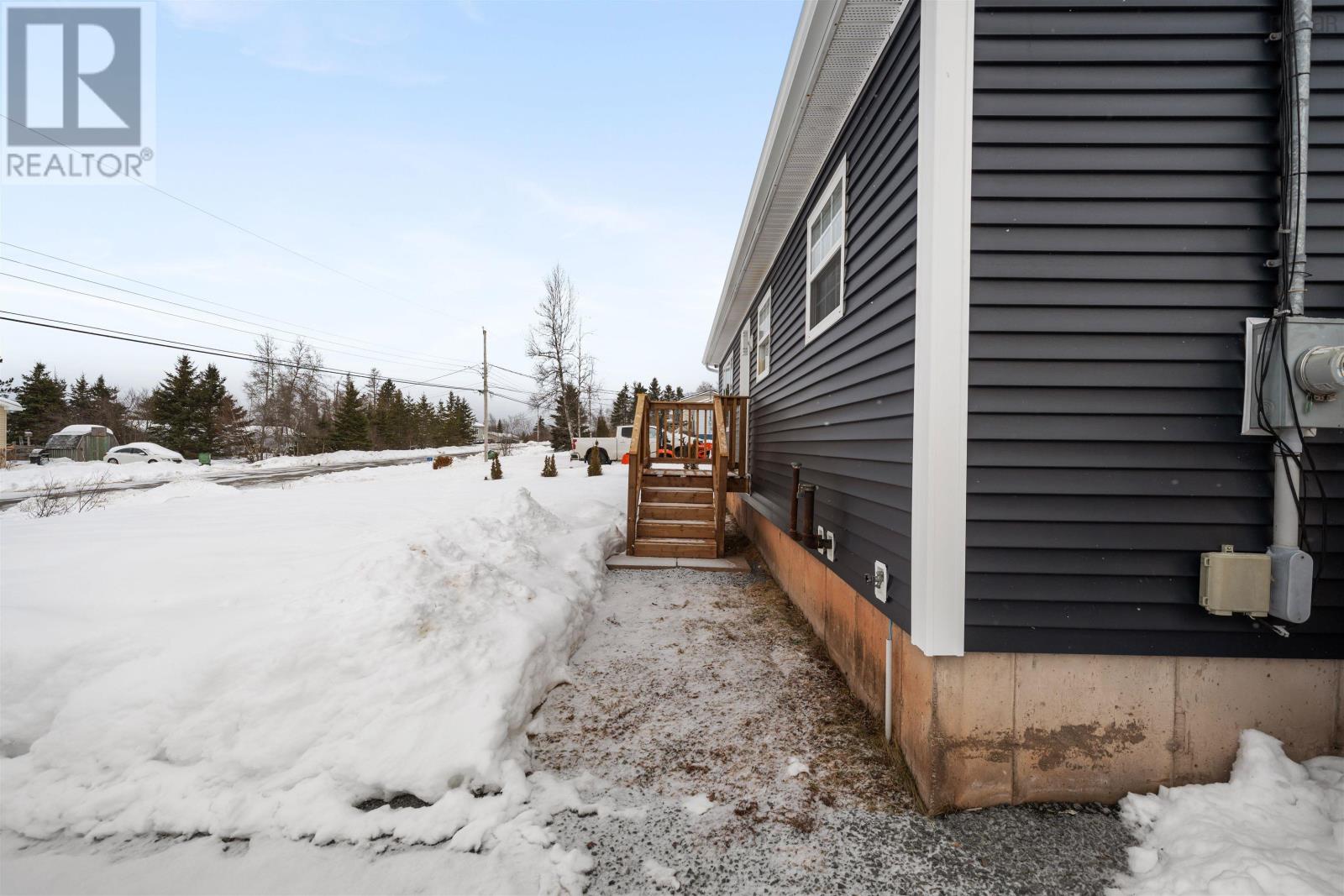 129 JEFFREY LAMBERT DRIVE - 28