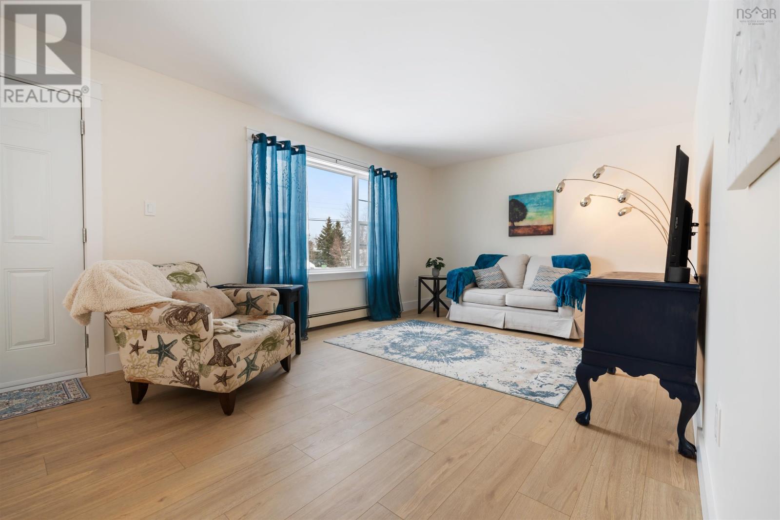 129 JEFFREY LAMBERT DRIVE - 8