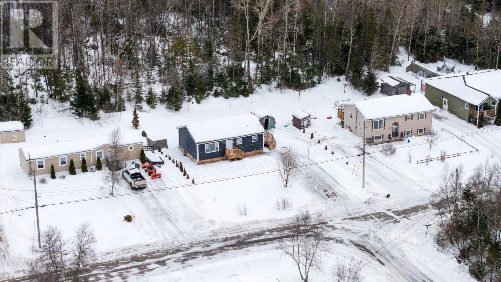 129 JEFFREY LAMBERT DRIVE - 36