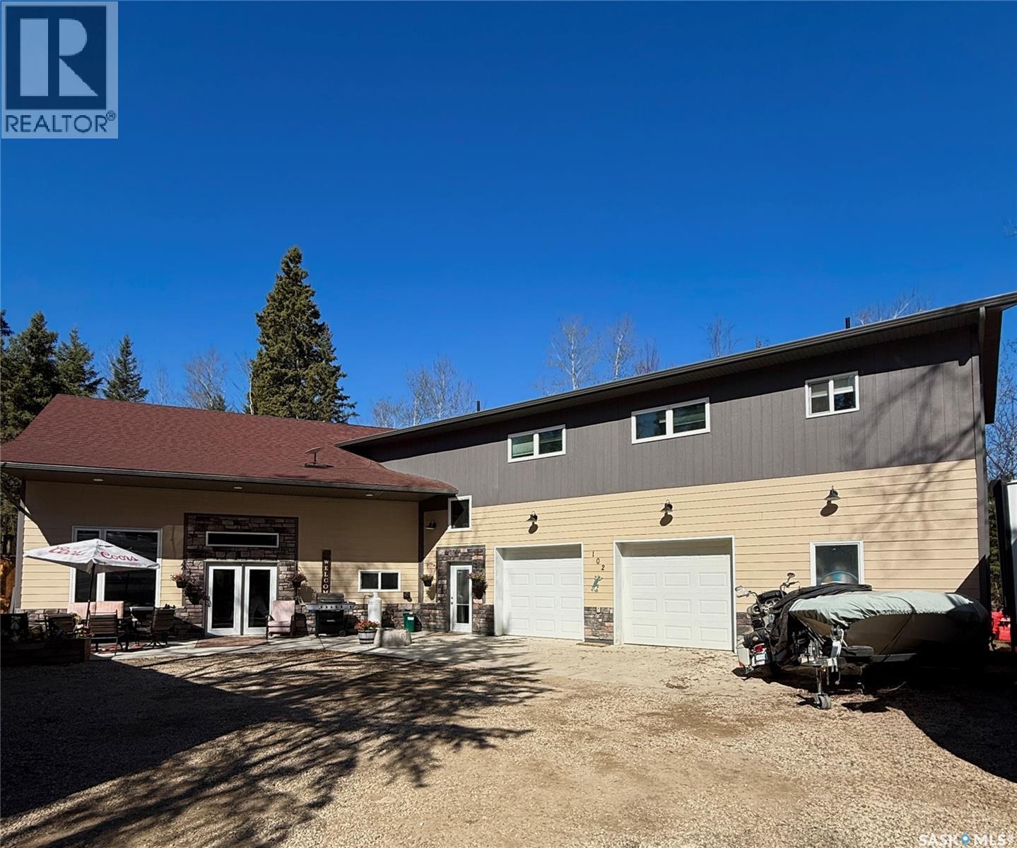 102 Moore DRIVE - 1