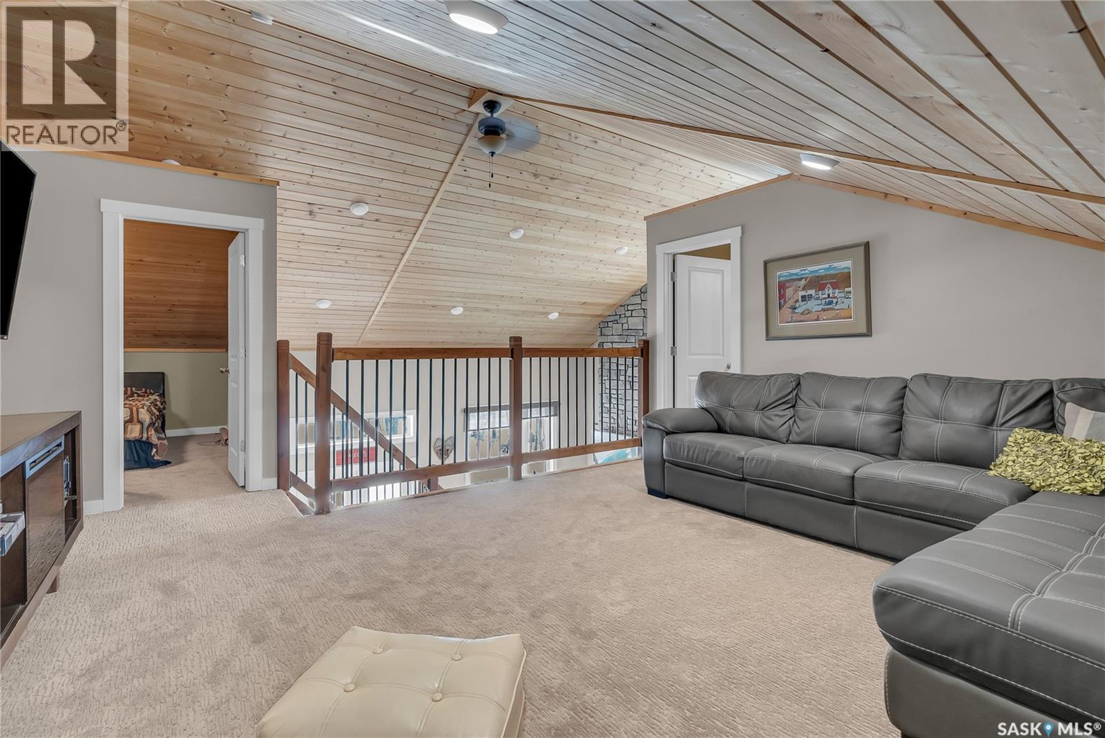 102 Moore DRIVE - 20